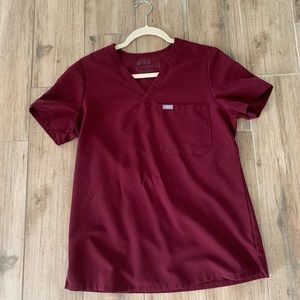 FIGS SMALL SCRUB TOP